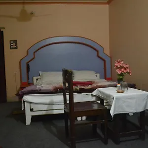 ** Hotel Sandeep India